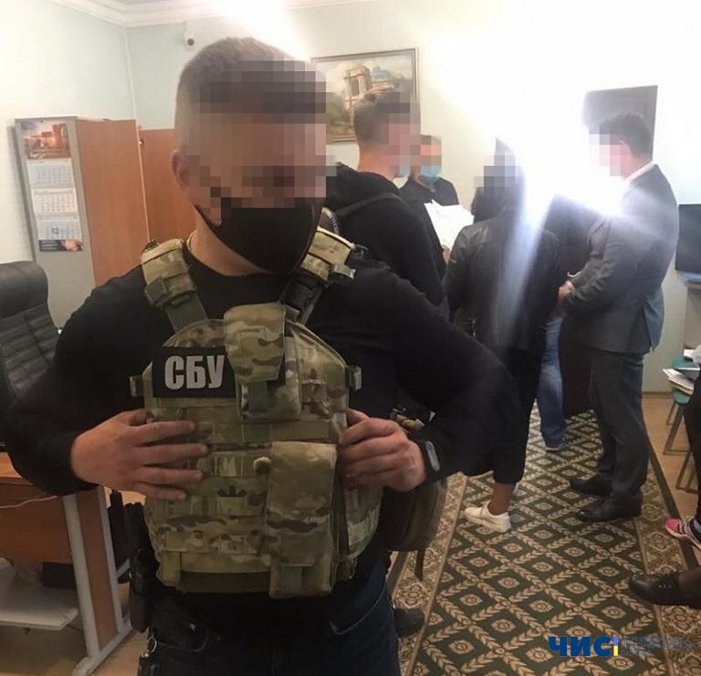 Коррупция на Одесской таможне: правоохранители задержали начальника отдела таможенного поста «Черноморск»