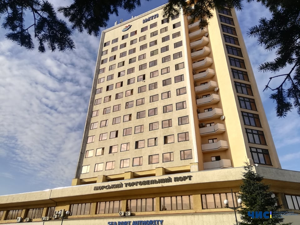 Фонд госимущества намерен сдать в аренду два здания в порту «Черноморск»