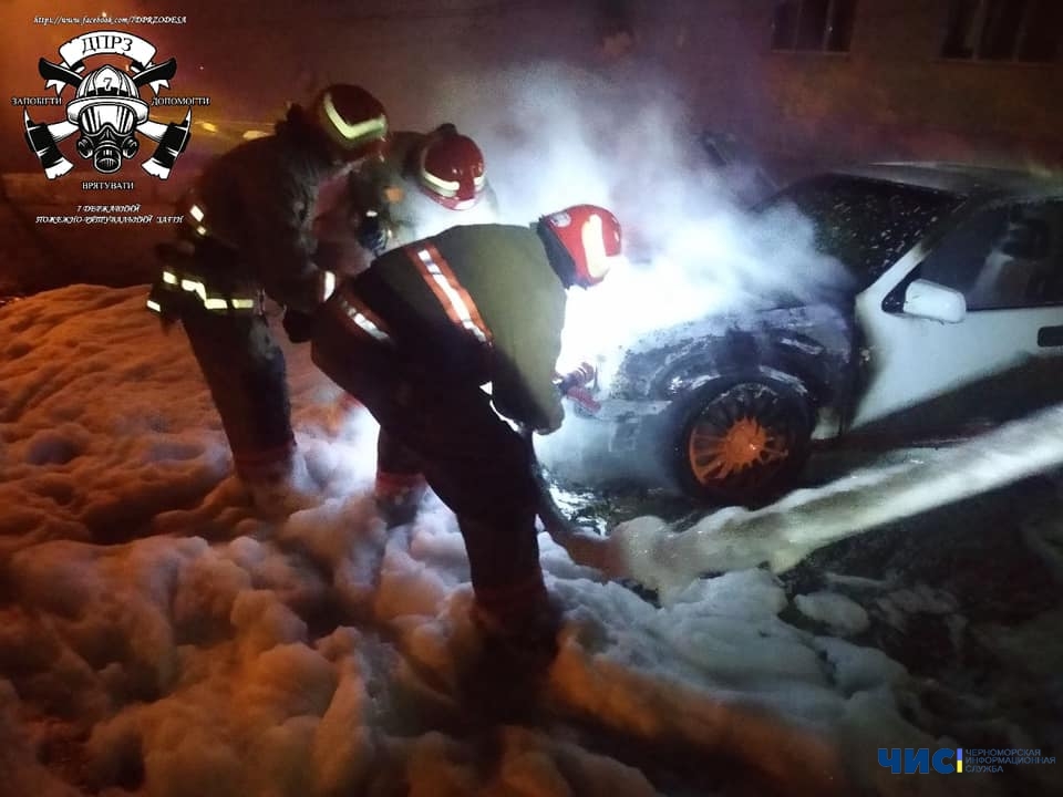 В Черноморске вновь горел автомобиль