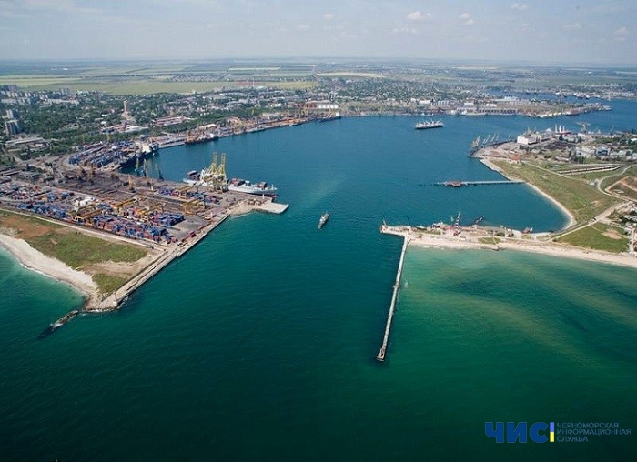 Порт "Чорноморськ" готується до відновлення роботи
