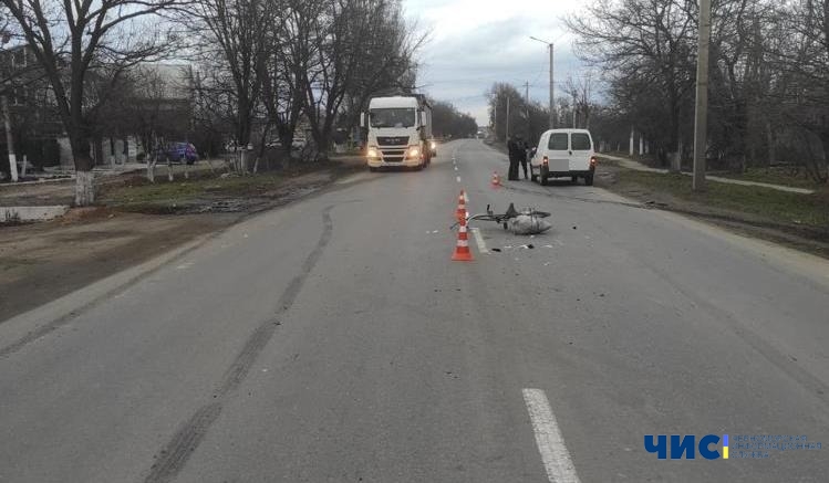 У Великодолинському сталась аварія: під колеса легковика потрапив велосипедист