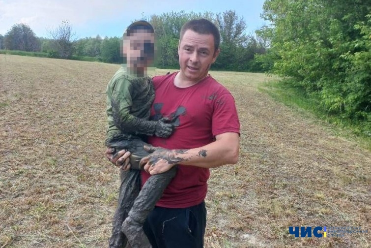 На Одещині розшукали 4-річного хлопчика, який застряг у болоті