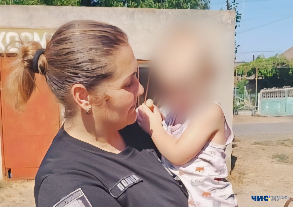 На Одещині 2-річний малюк гуляв селом, поки батьки були у від’їзді, а старші сестри спали