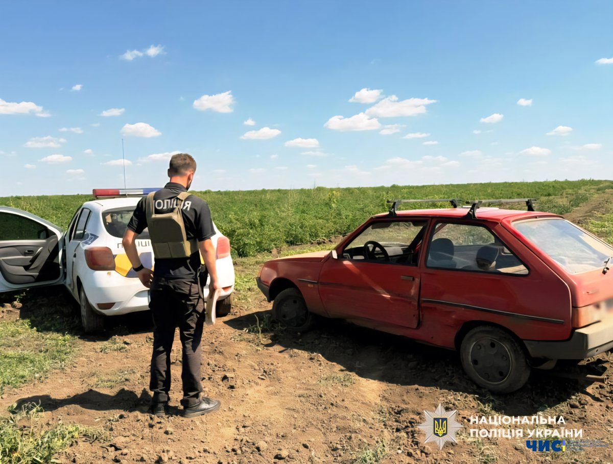 В Одеському районі водій, тікаючи від поліції, спричинив ДТП