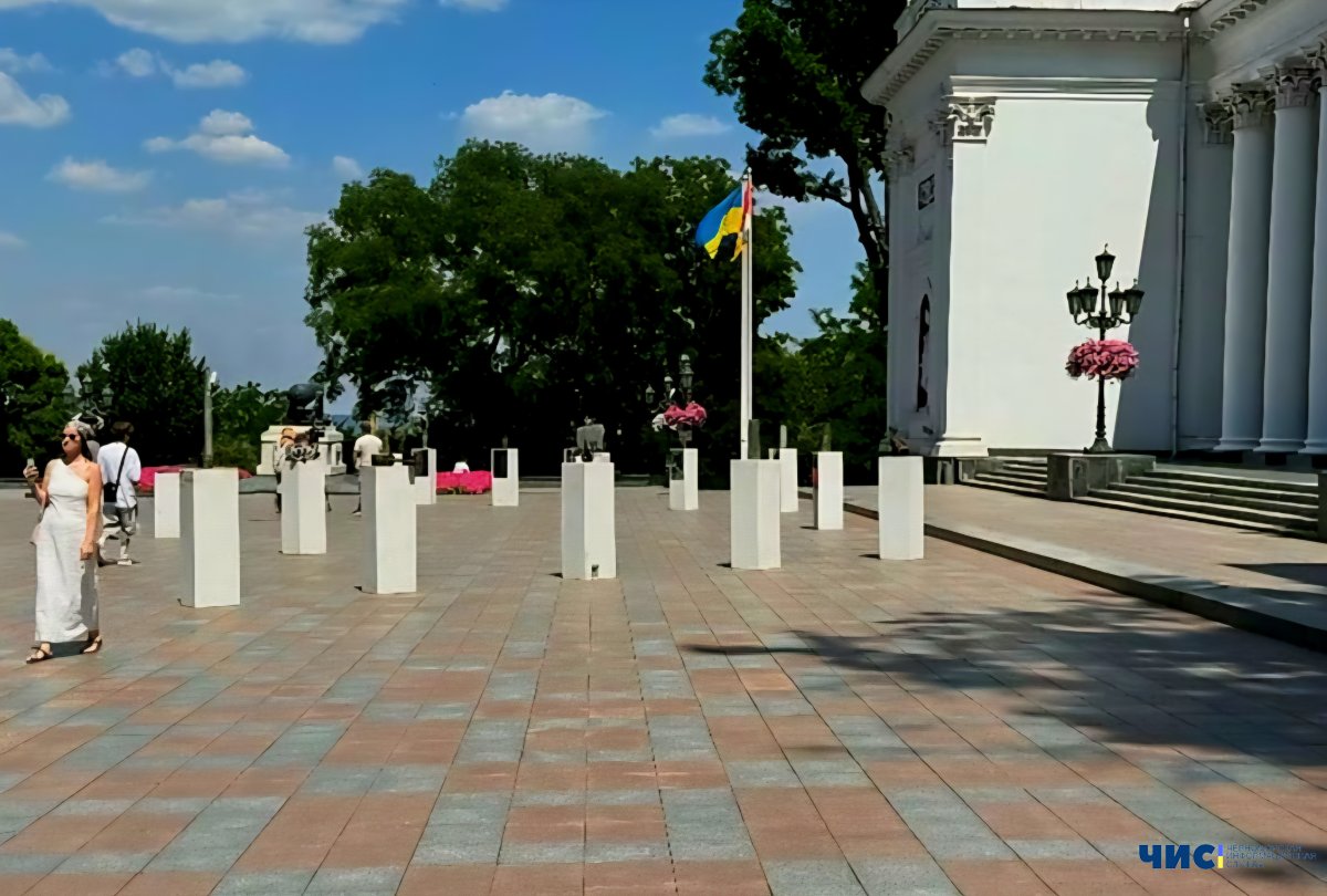 Одеса відкриє на "Алеї Незламних міст" спеціальну колону, присвячену Миколаєву