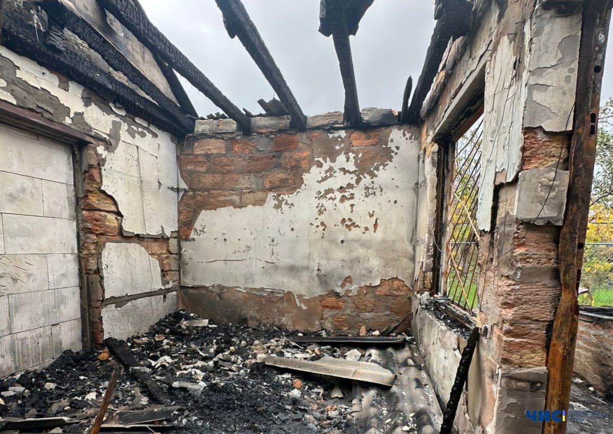 В Одеському районі чоловік вбив знайомого та підпалив 2 будинки