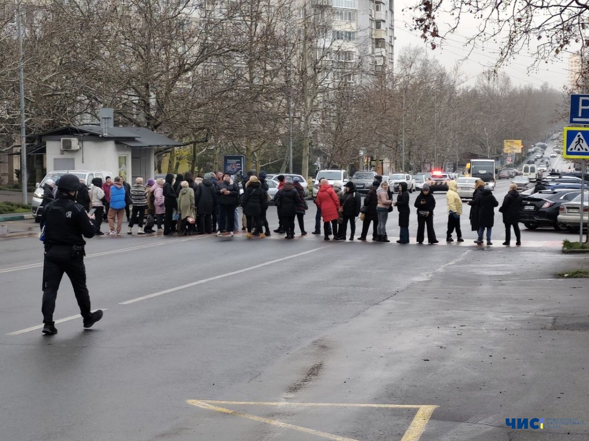 У Чорноморську протестували проти несправедливих графіків відключення світла: реакція ДТЕК