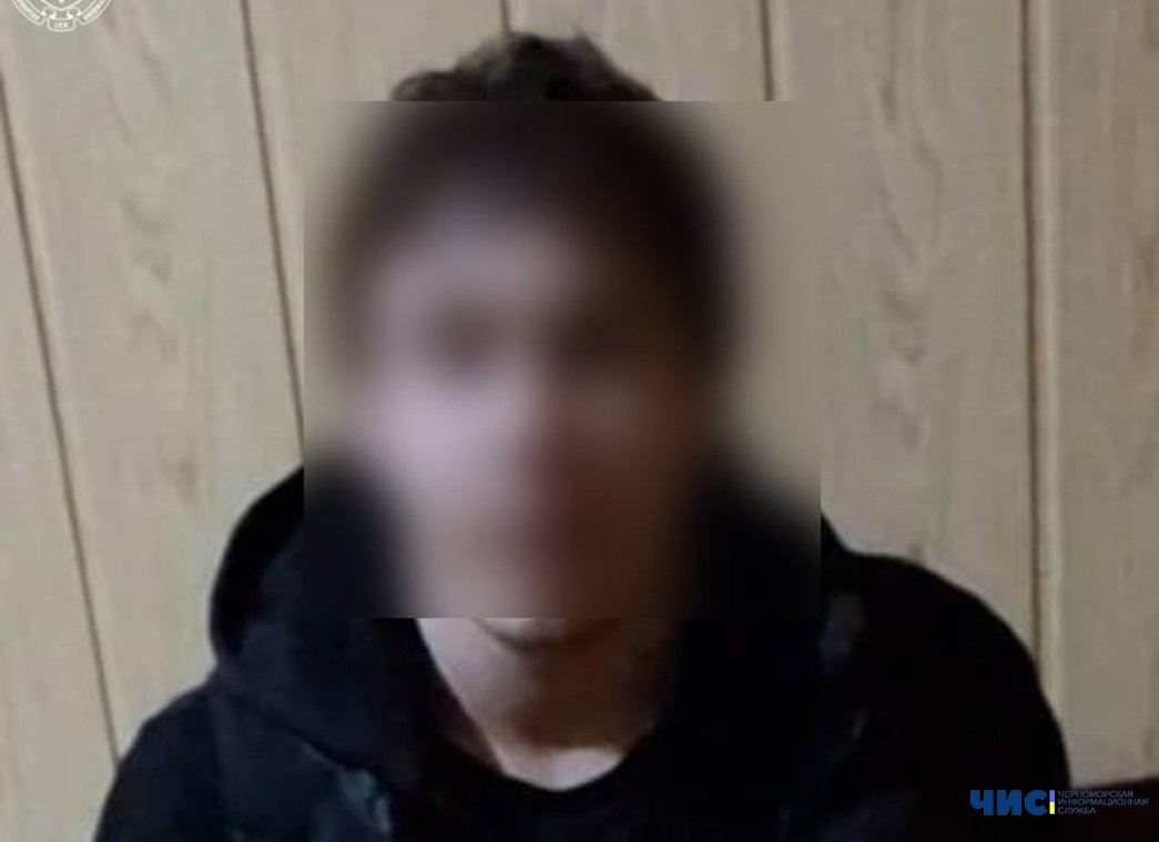 На Одещині затримали зловмисника, який викрав та зґвалтував неповнолітню дівчинку