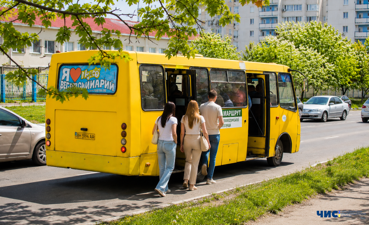 На вихідних поблизу Чорноморська закриють залізничний переїзд: як працюватимуть соціальні автобуси