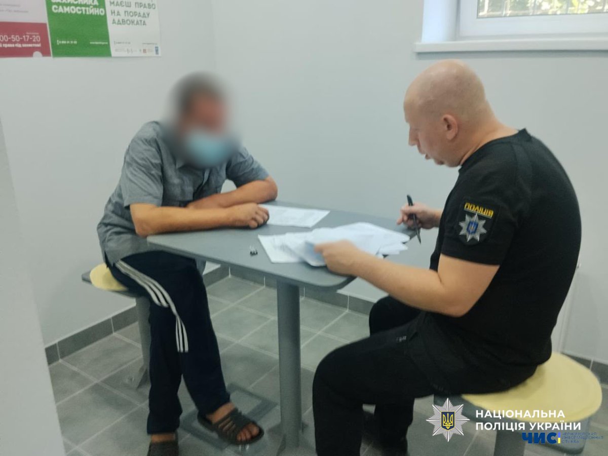 На Одещині затримали чоловіка, який намагався згвалтувати 84-річну жінку