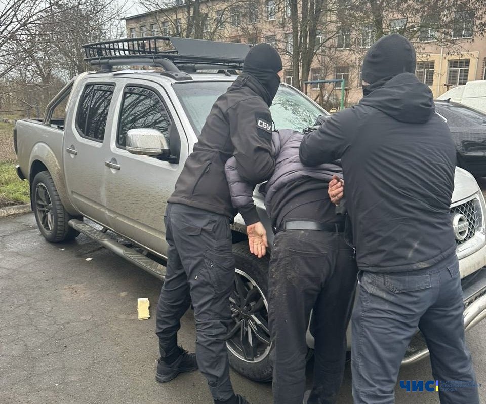 На Одещині судитимуть чоловіків за продаж гуманітарних авто для ЗСУ