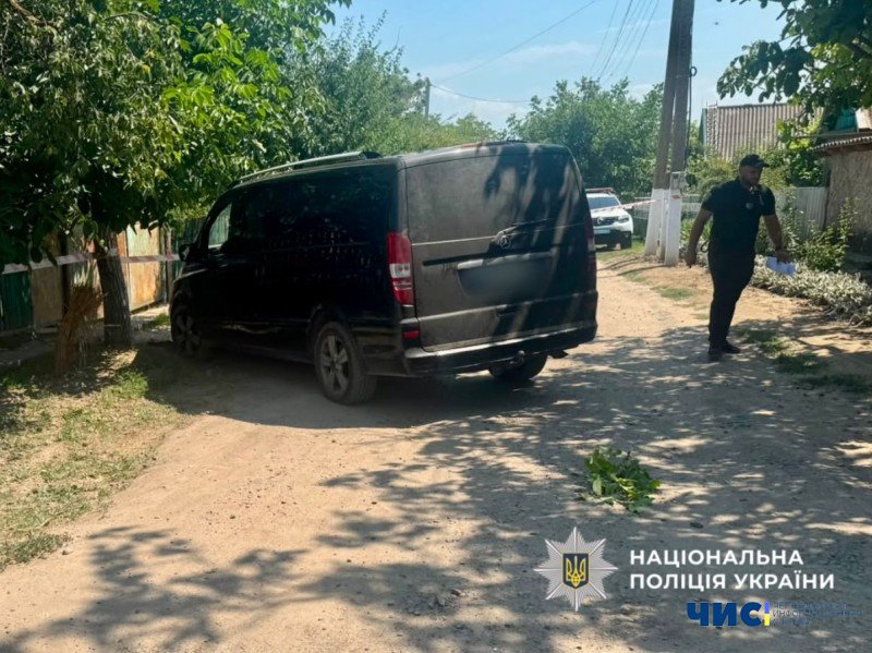 В Одеському районі жінка на смерть збила власного однорічного сина