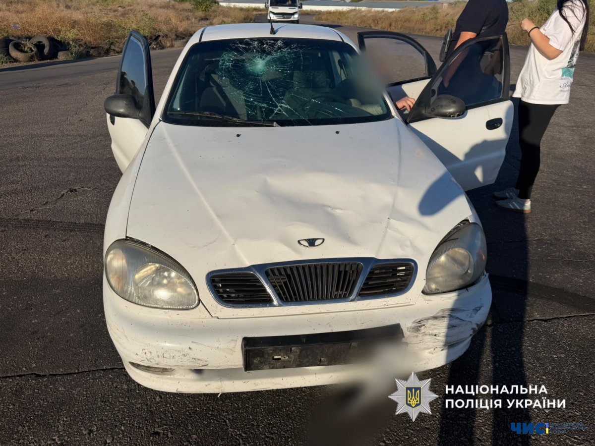 В Одеському районі 13-річний хлопець на мопеді врізався в легковик: постраждали двоє дітей